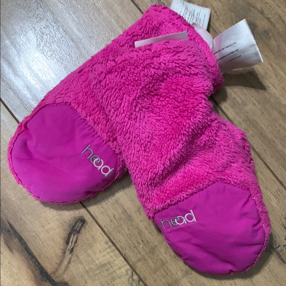 HEAD Vibrant Pink Fuzzy Mittens